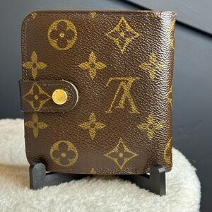 LV Wallet